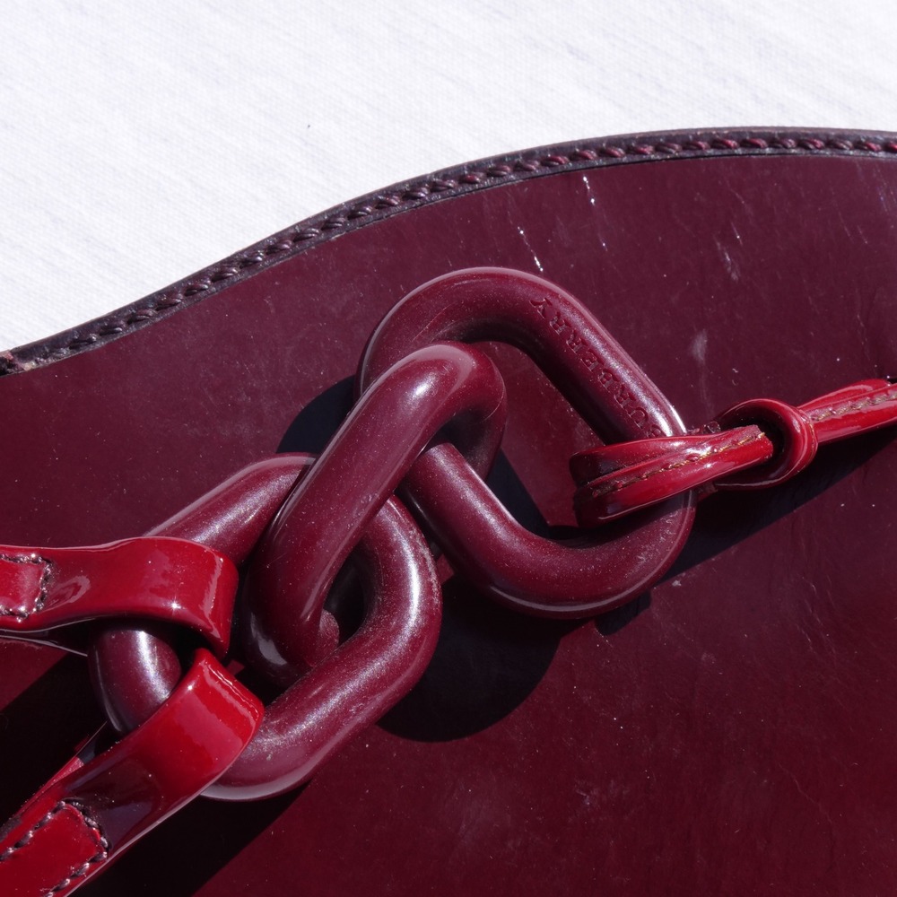 Archival‎ Burberry burgundy/wine patent leather chain accent flat thong sandals - Picture 6 of 8